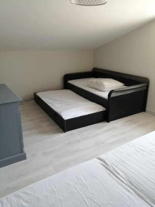 Gite Bin Benaise Draps Et Serviettes Compris Pamproux Exterior foto